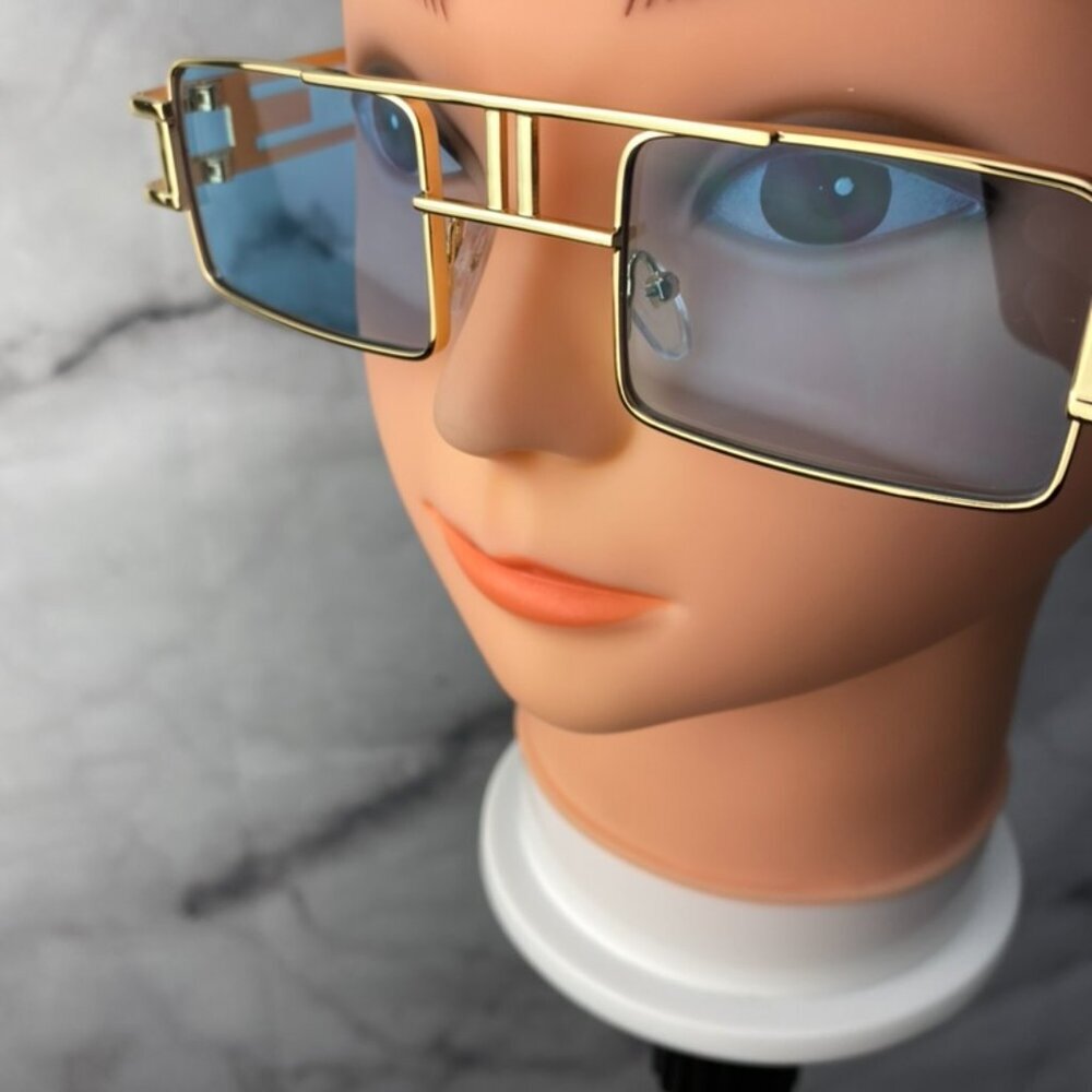 Square Gold Frame Sunglasses - Picture 2 of 7